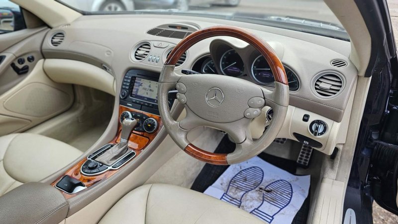 MERCEDES-BENZ SL