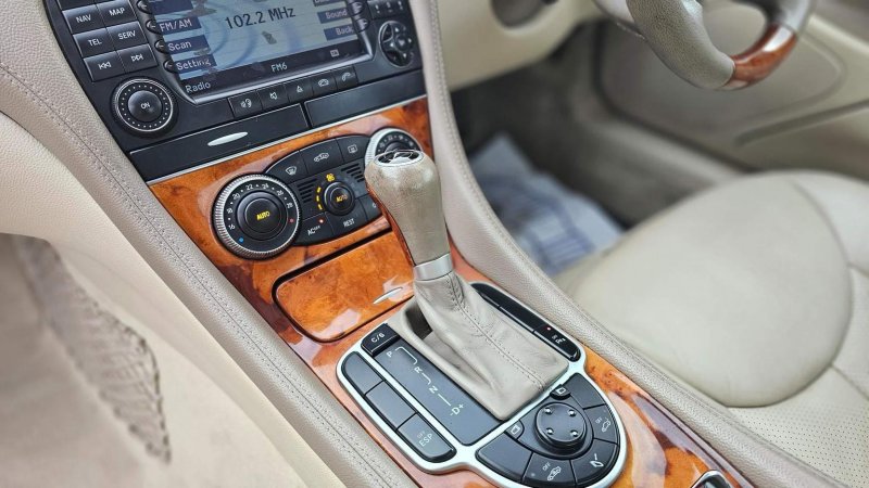 MERCEDES-BENZ SL
