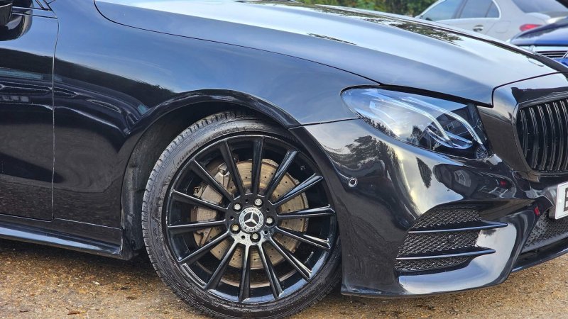 MERCEDES-BENZ E CLASS