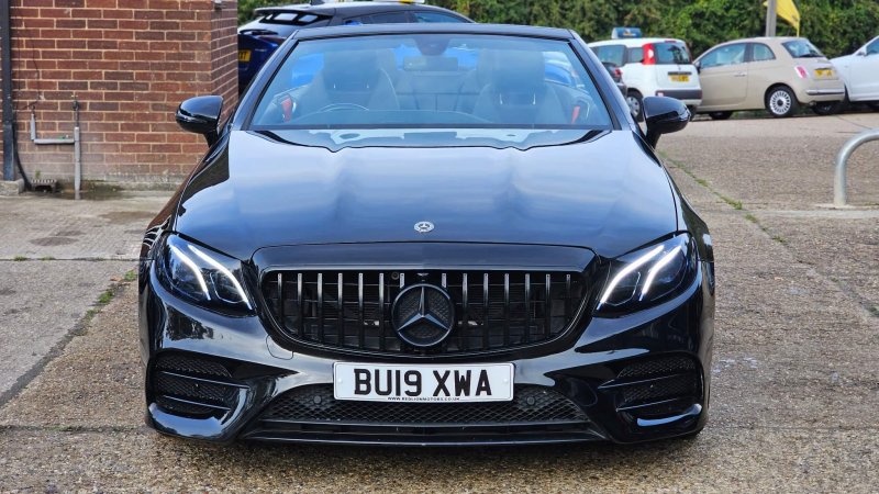 MERCEDES-BENZ E CLASS
