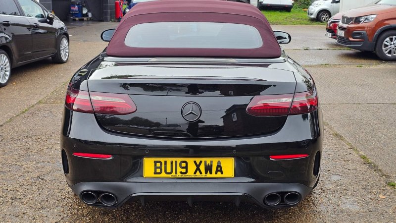 MERCEDES-BENZ E CLASS
