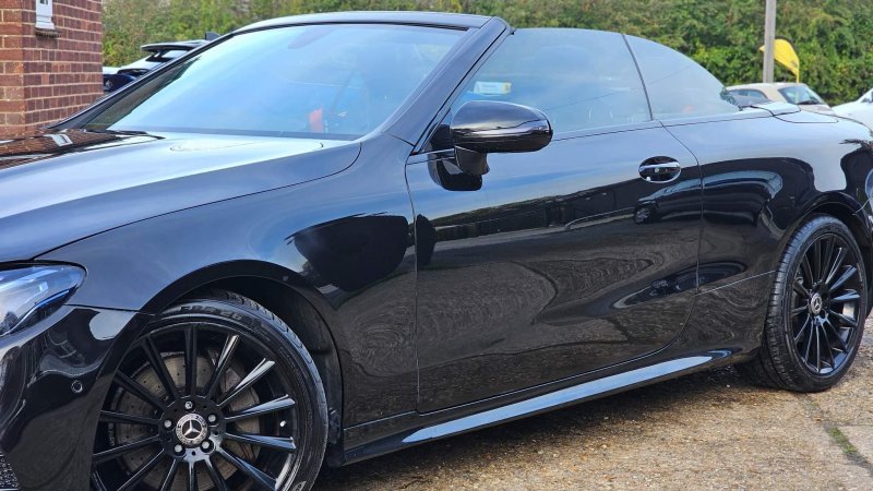 MERCEDES-BENZ E CLASS