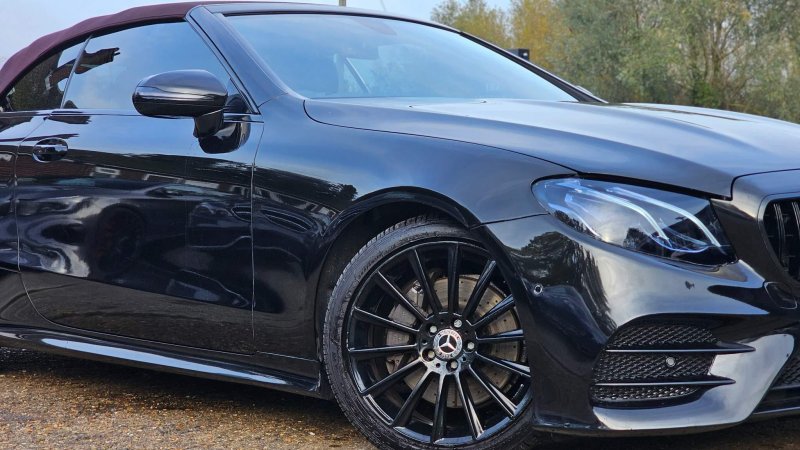MERCEDES-BENZ E CLASS