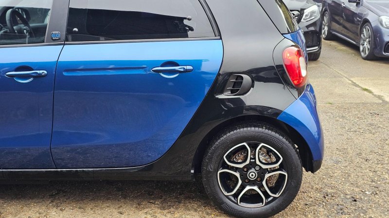 SMART FORFOUR