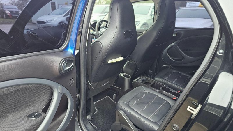SMART FORFOUR