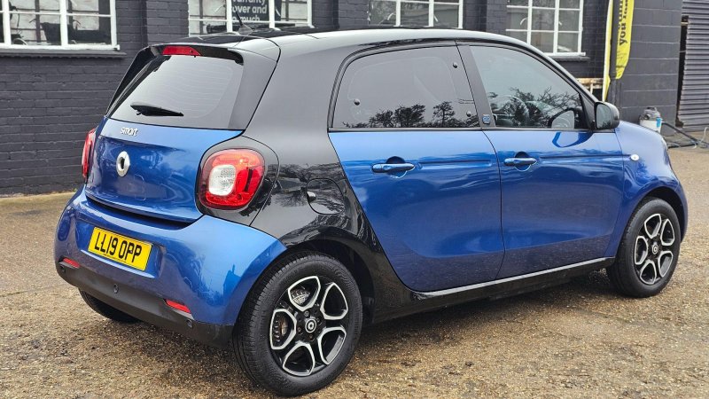 SMART FORFOUR