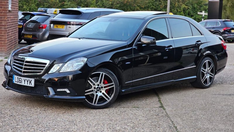 MERCEDES-BENZ E CLASS