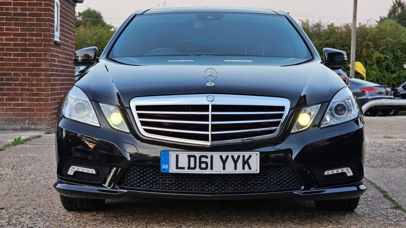 MERCEDES-BENZ E CLASS