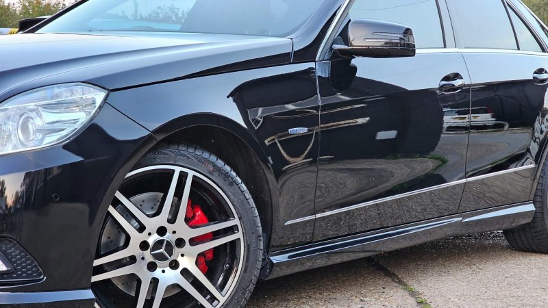 MERCEDES-BENZ E CLASS
