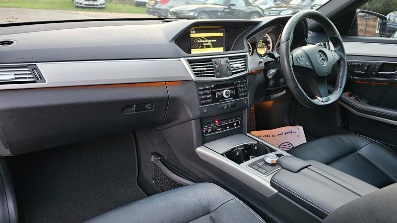 MERCEDES-BENZ E CLASS