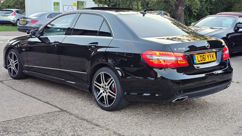 MERCEDES-BENZ E CLASS
