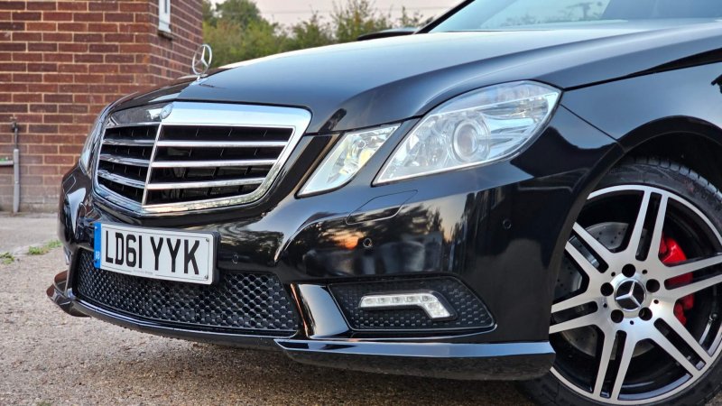 MERCEDES-BENZ E CLASS