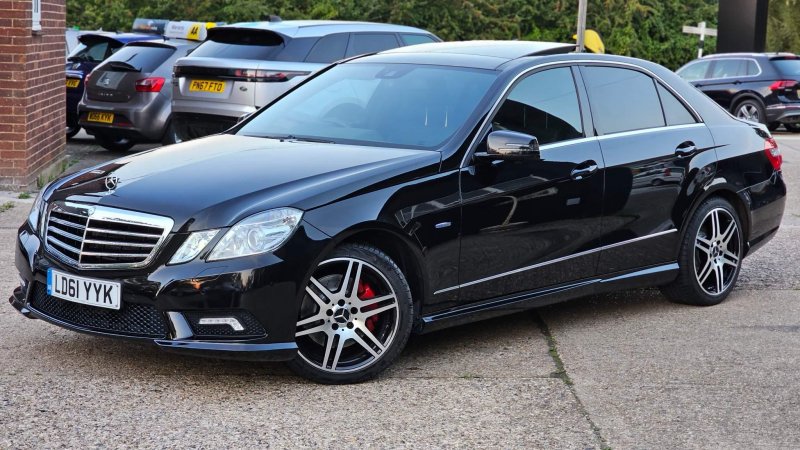 MERCEDES-BENZ E CLASS