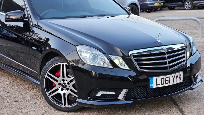 MERCEDES-BENZ E CLASS