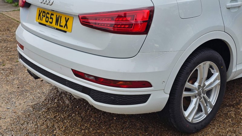 AUDI Q3