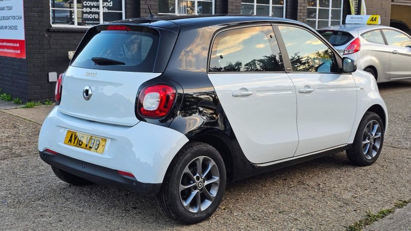 SMART FORFOUR