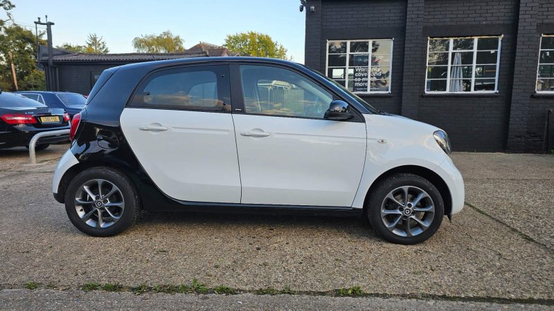 SMART FORFOUR