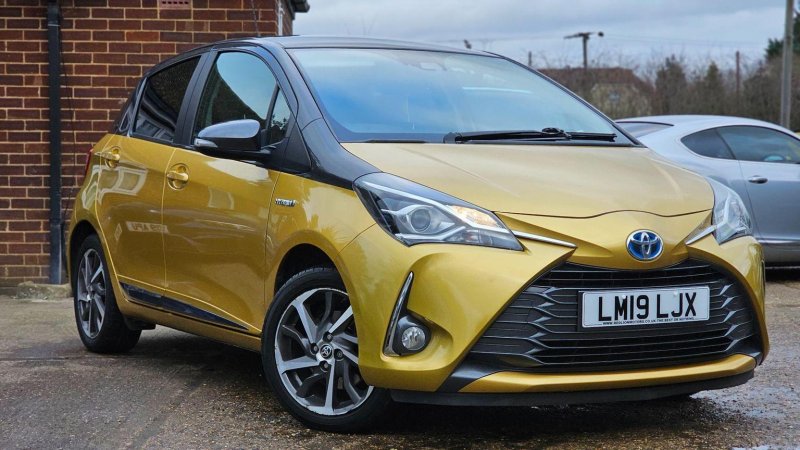 TOYOTA YARIS