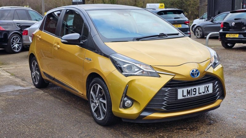 TOYOTA YARIS