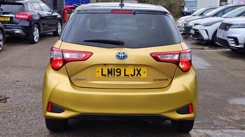 TOYOTA YARIS