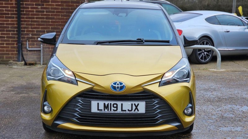 TOYOTA YARIS