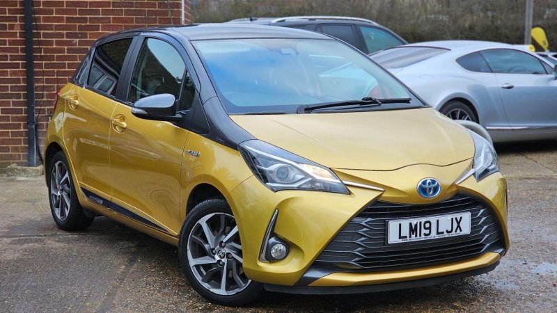 TOYOTA YARIS