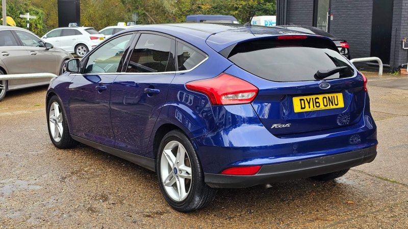 FORD FOCUS