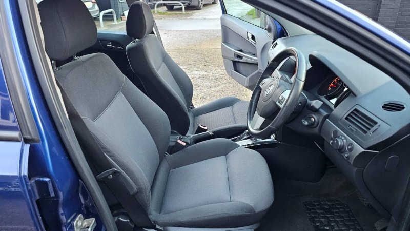 VAUXHALL ASTRA