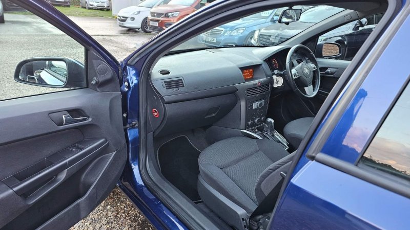 VAUXHALL ASTRA