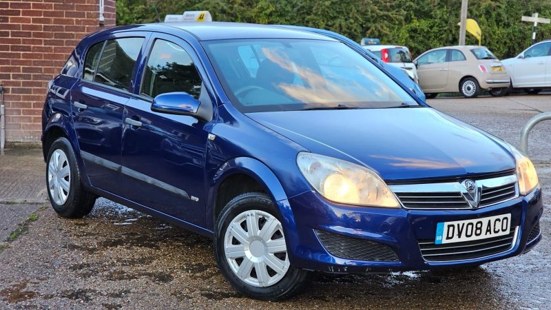 VAUXHALL ASTRA