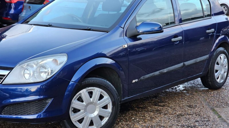 VAUXHALL ASTRA