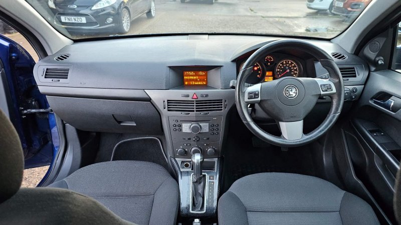 VAUXHALL ASTRA