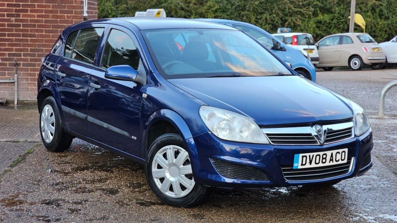 VAUXHALL ASTRA