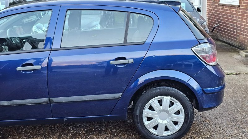 VAUXHALL ASTRA