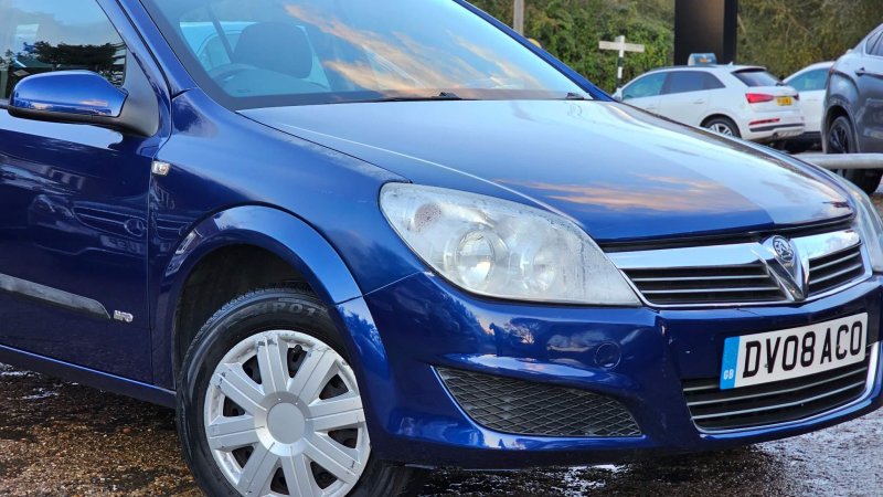 VAUXHALL ASTRA