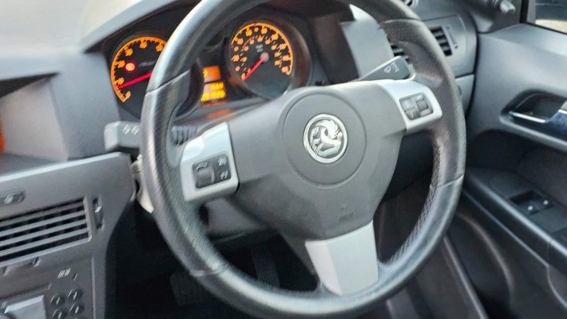 VAUXHALL ASTRA