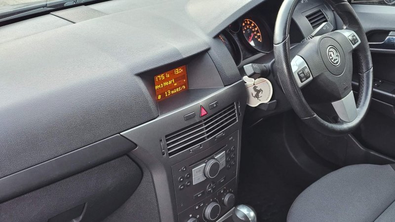 VAUXHALL ASTRA