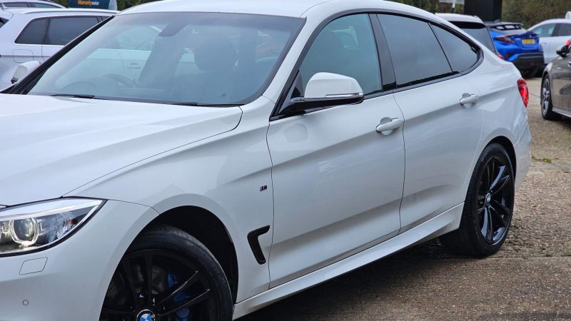 BMW 3 SERIES