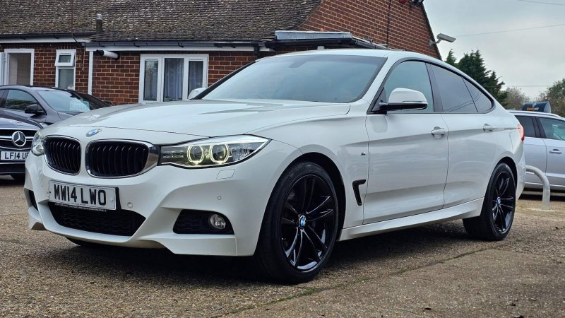 BMW 3 SERIES