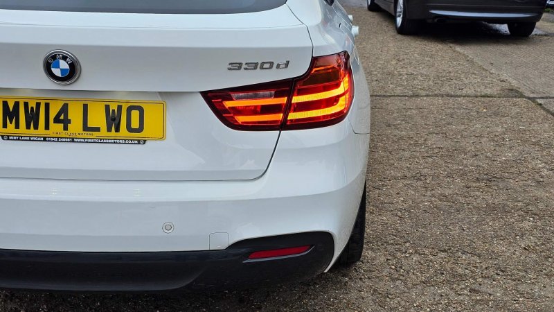 BMW 3 SERIES