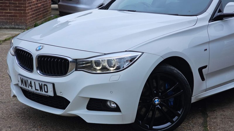 BMW 3 SERIES