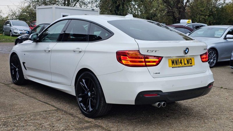BMW 3 SERIES