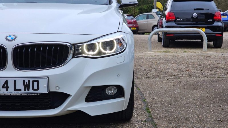 BMW 3 SERIES