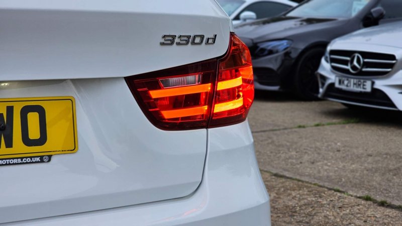 BMW 3 SERIES