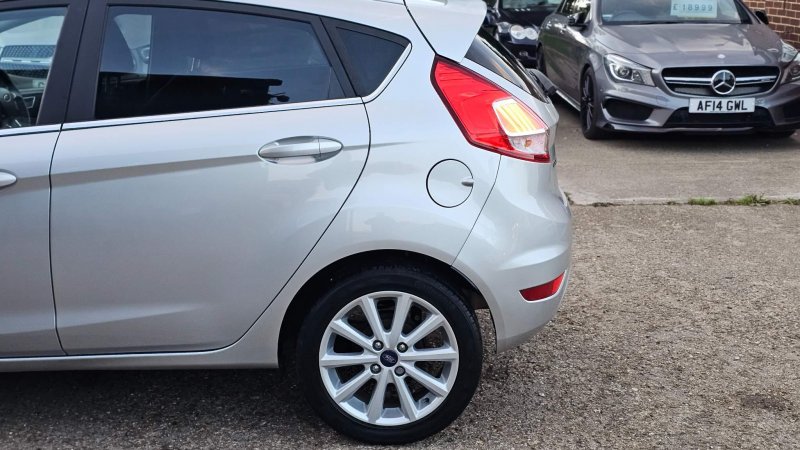 FORD FIESTA