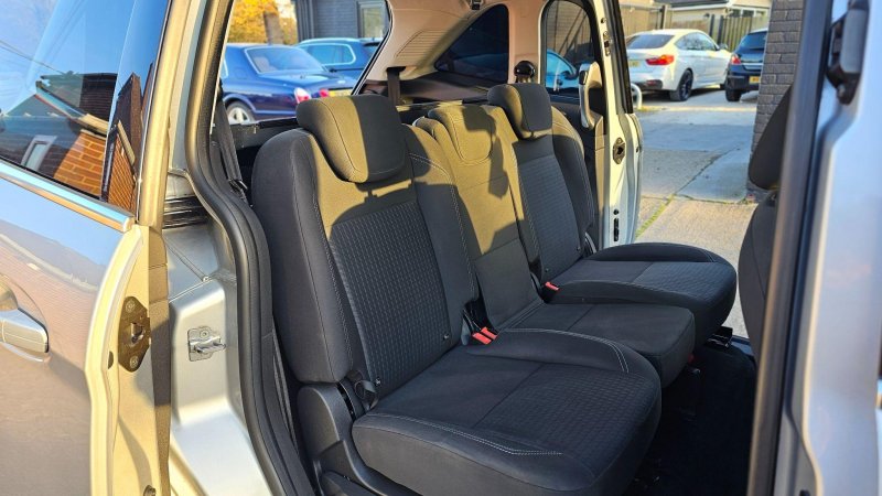 FORD GRAND C-MAX