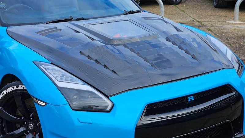 NISSAN GT-R