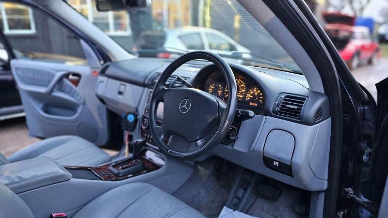MERCEDES-BENZ M CLASS