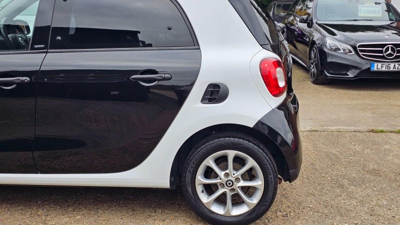 SMART FORFOUR