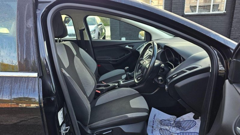 FORD FOCUS